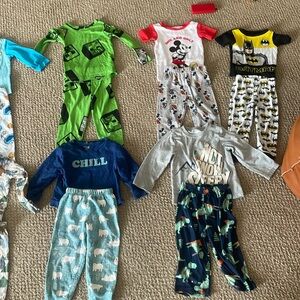 Lot bundle of 2 year boys 2t pajamas